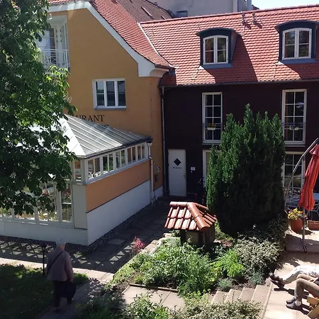Altes Kasino Am 3* Нойруппин