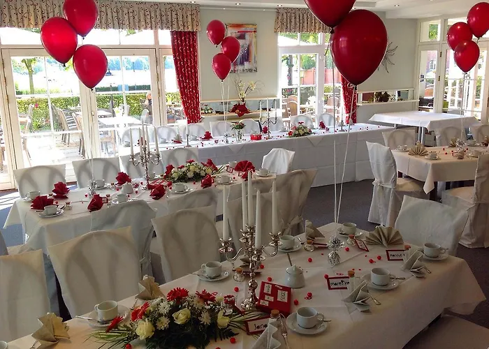 Altes Kasino Am 3* نيوروبين